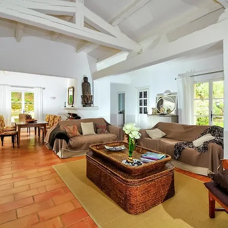Villa Sleeps 8 Pool Air Con *