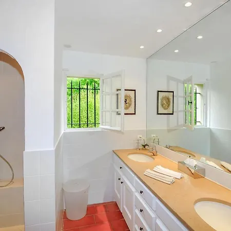 Sleeps 8 Pool Air Con Villa Ramatuelle